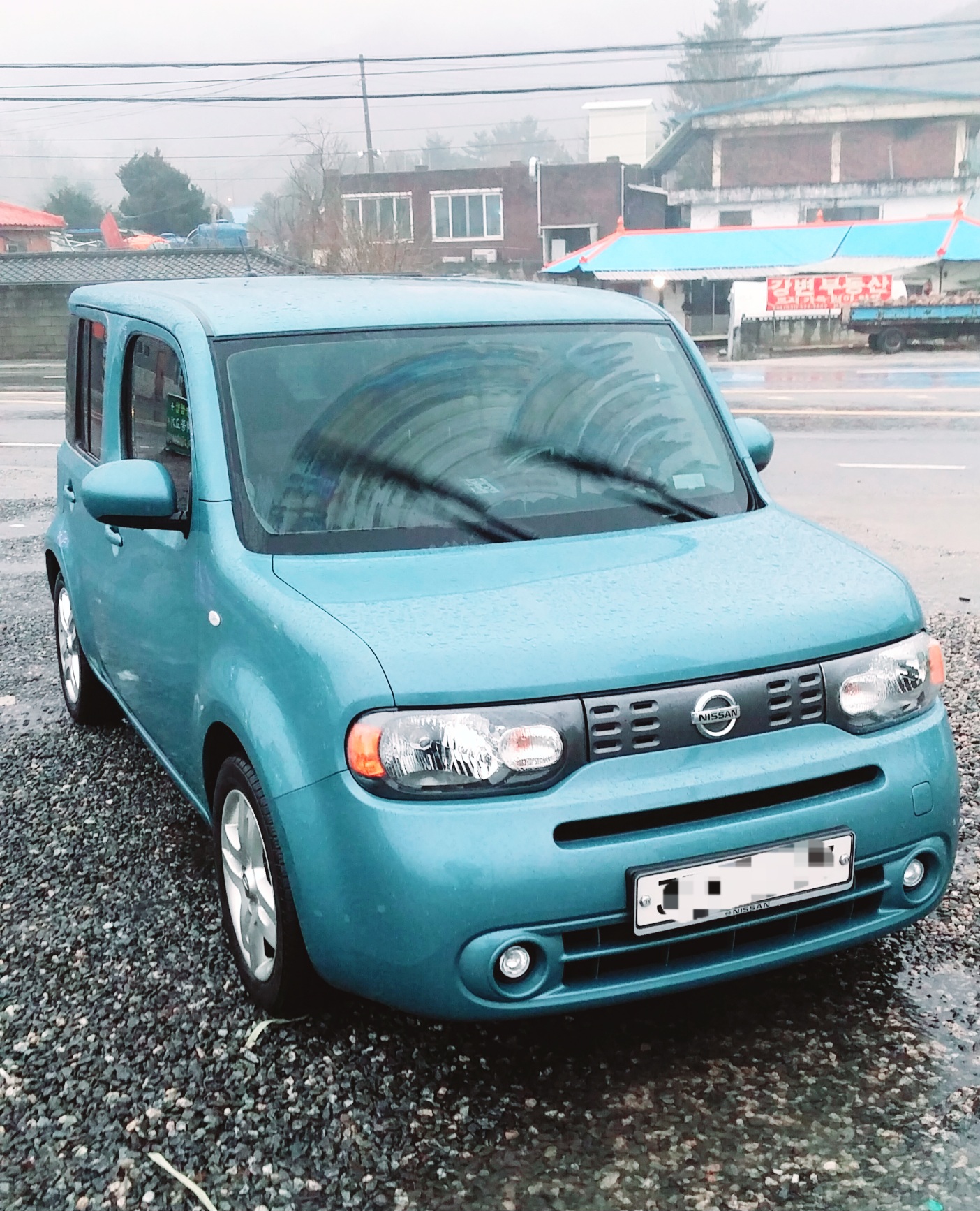 박스카 원줘 큐브 한적한 시골에서 찍은 사진입니다.